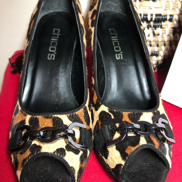 Leopard CHICO’S Calf Hair and Suede Heels - Picture 2 of 8
